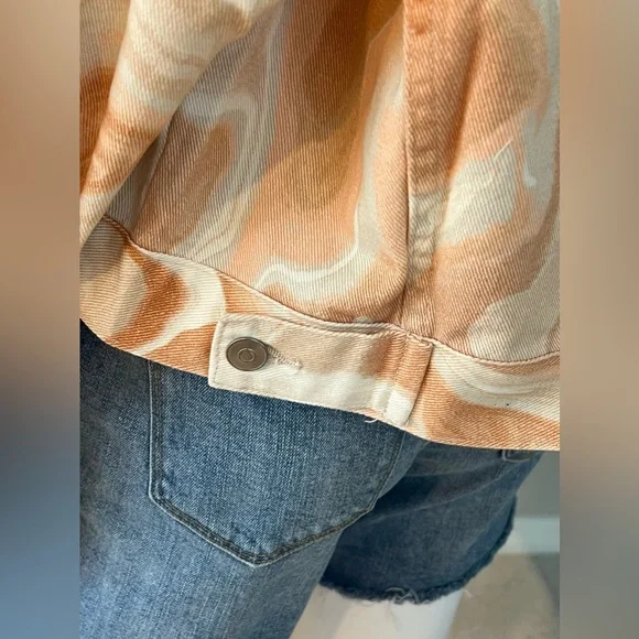 PEACH LOVE CALIFORNIA Peach and rust tie die denim jacket M L - Picture 9 of 9